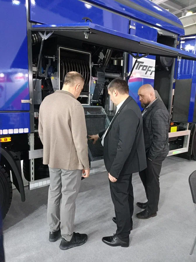 Мобильный комбикормовый завод МКЗ-3214 на выставке AGRAVIA-2026